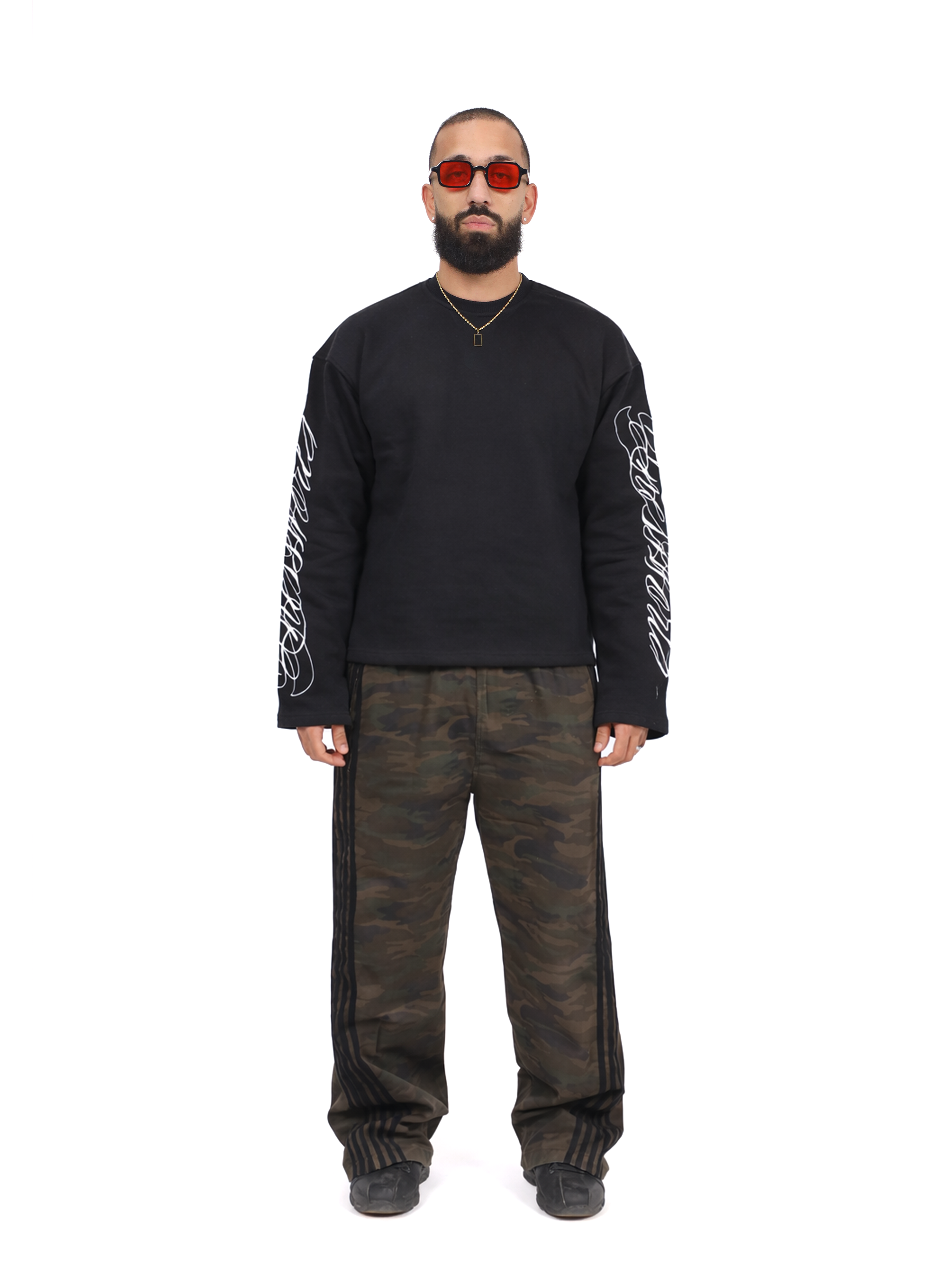 Signature Sleeve Embroidery Edition - black