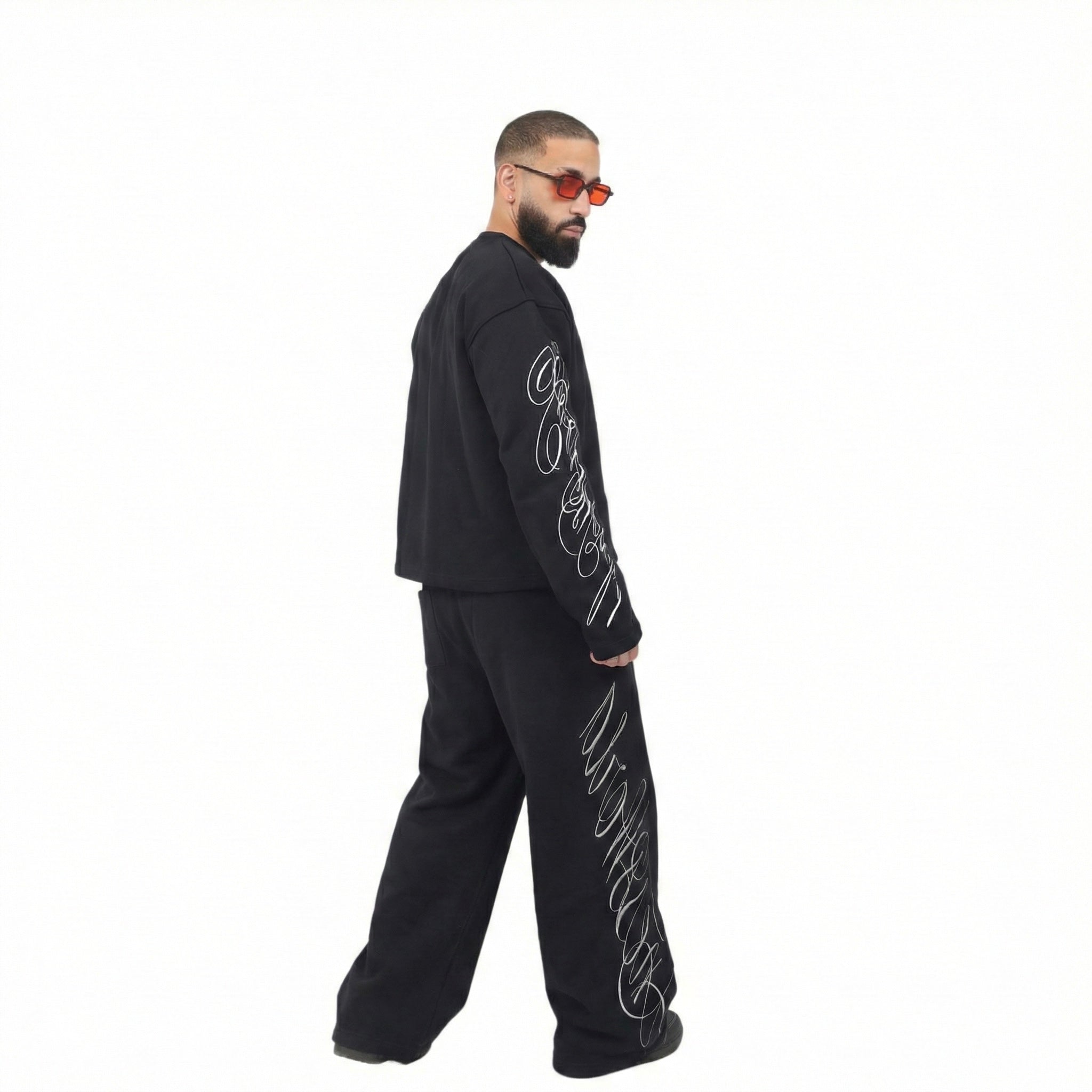 Signature Sleeve Embroidery Edition - black