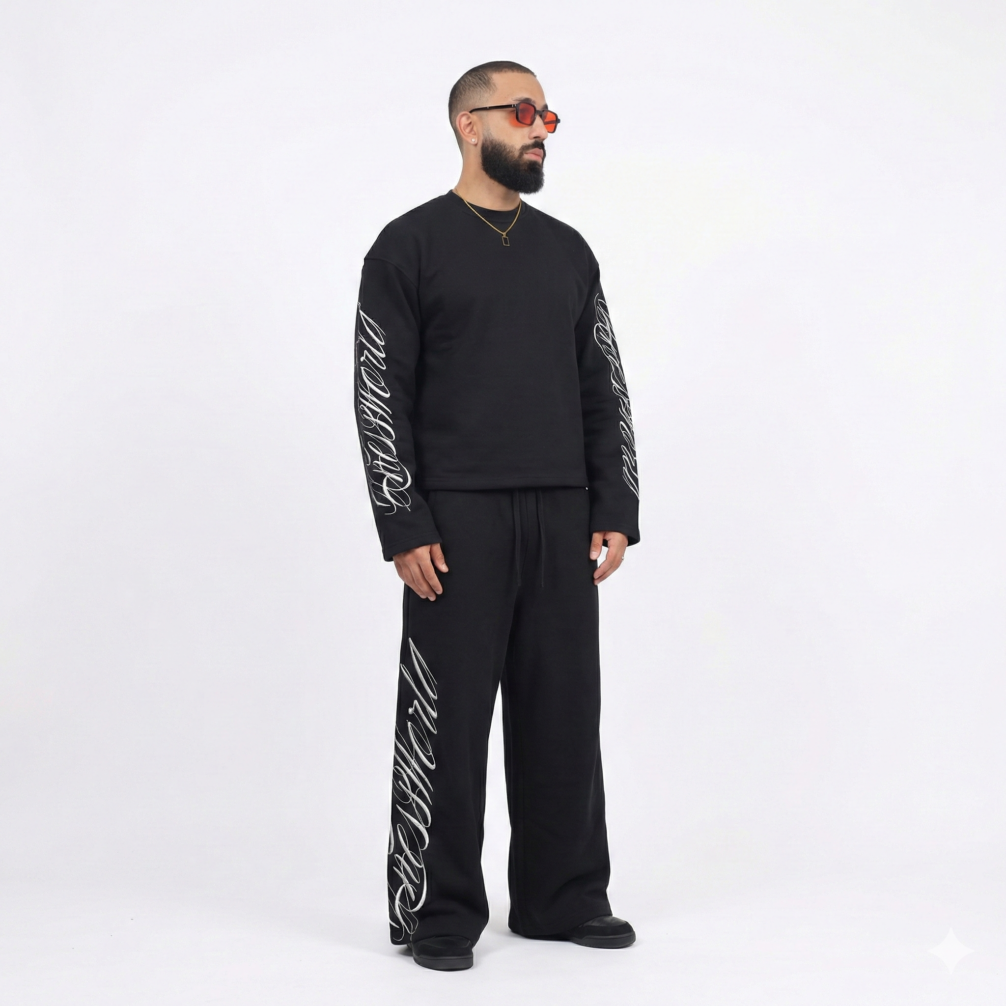 Signature Sleeve Embroidery Edition - black